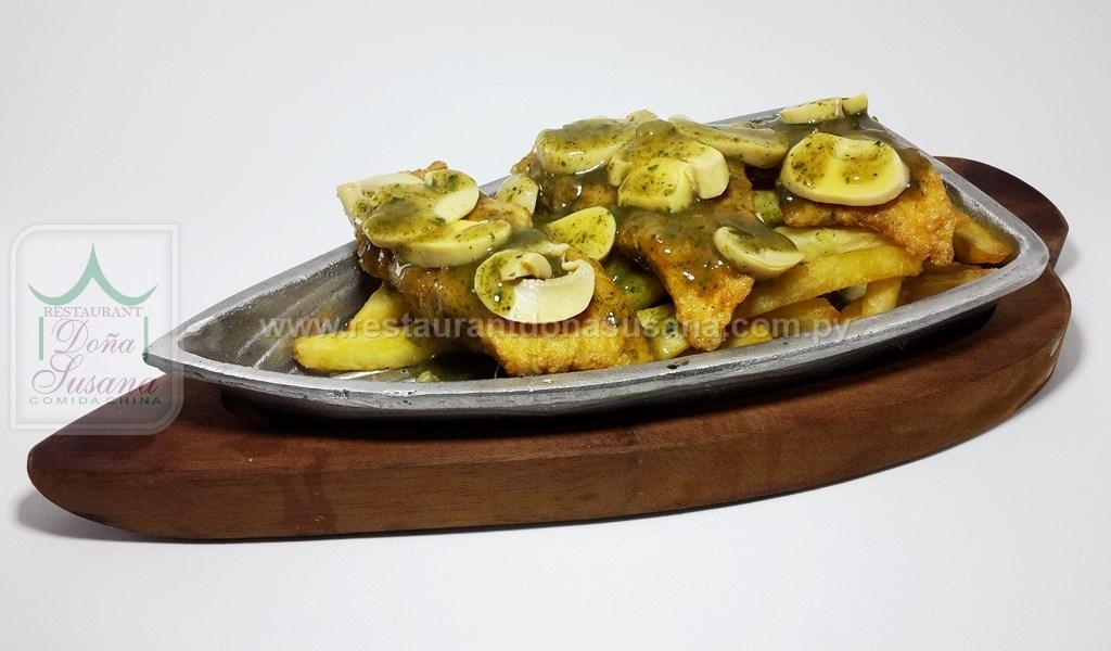 Filete de Merluza con Salsa de Champigñon