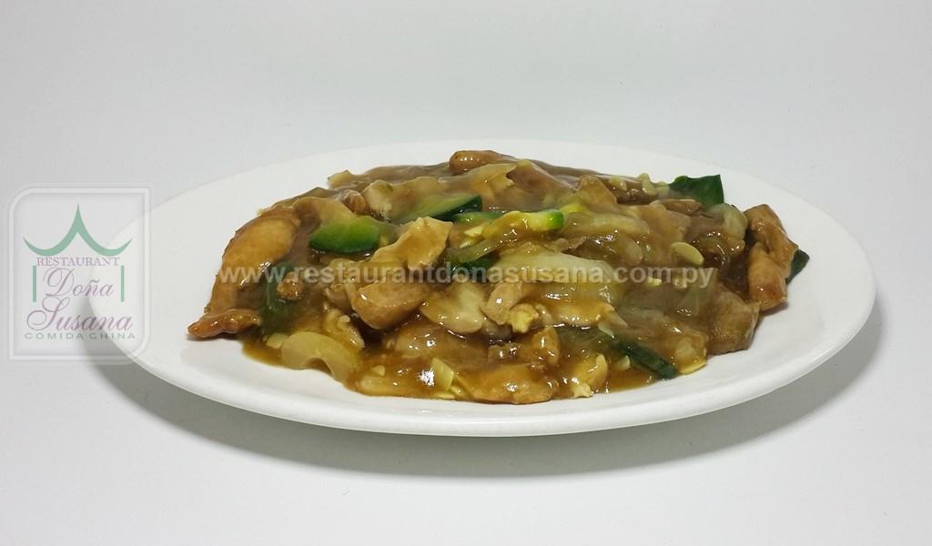Pollo Salteado con Zapallito