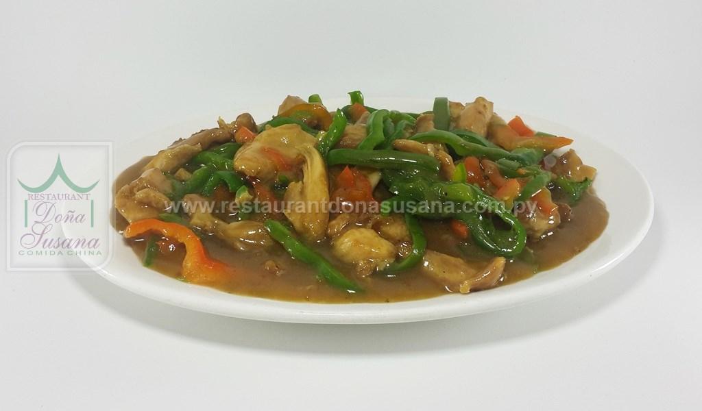 Pollo con Morrón