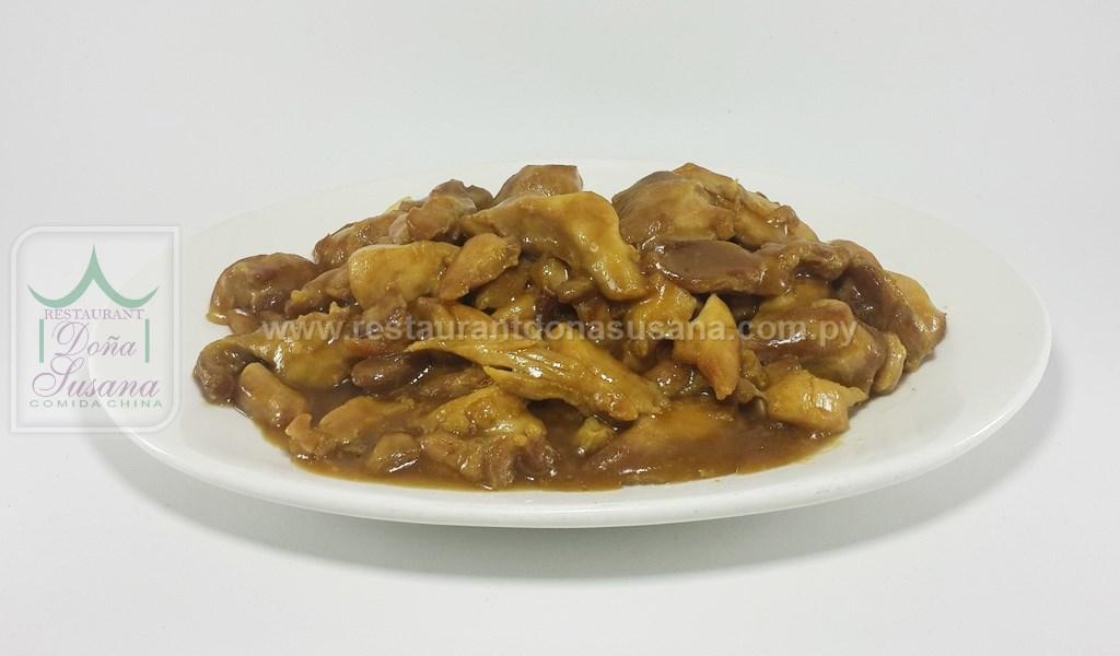 Pollo en Cacho