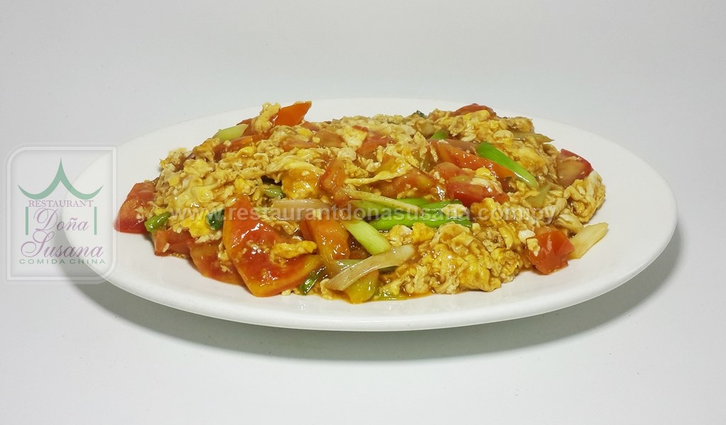 Huevo Revuelto con Tomate